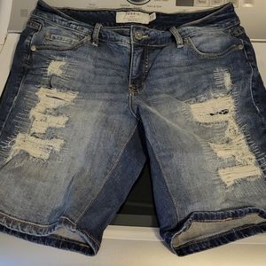 Torrid Boyfriend Bermuda Shorts size 10